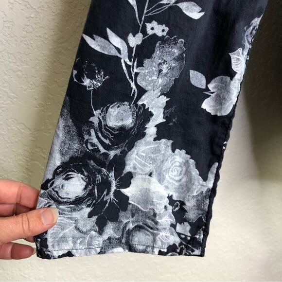 Soft Surroundings blue gray white floral popover top size Small - Picture 10 of 13